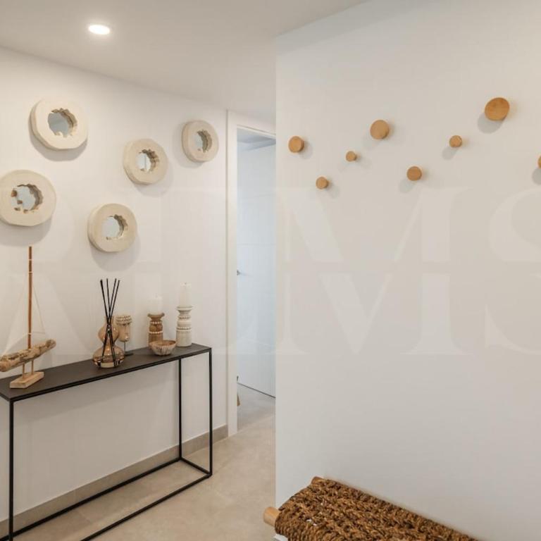 Elegant 2 bedroom gem with terrace and parking REMS - Apartamento de 2 dormitorios - 41