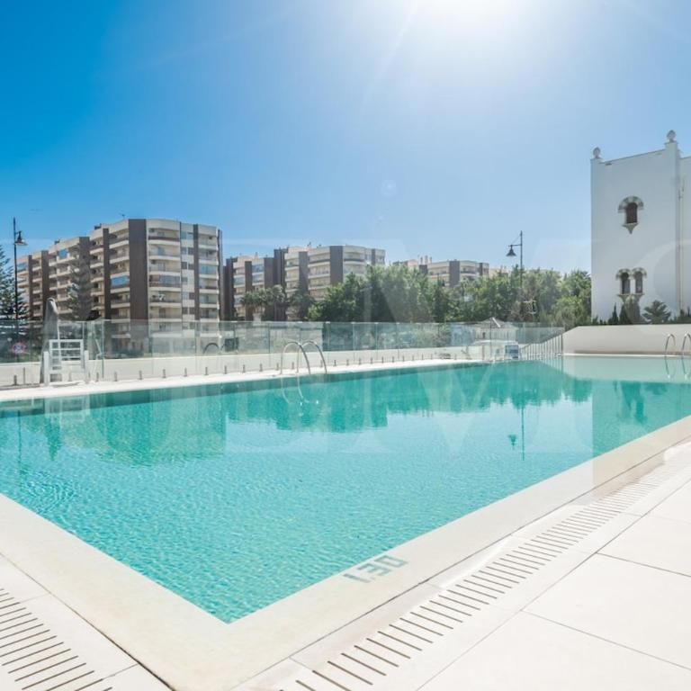 Elegant 2 bedroom gem with terrace and parking REMS - Apartamento de 2 dormitorios - 44