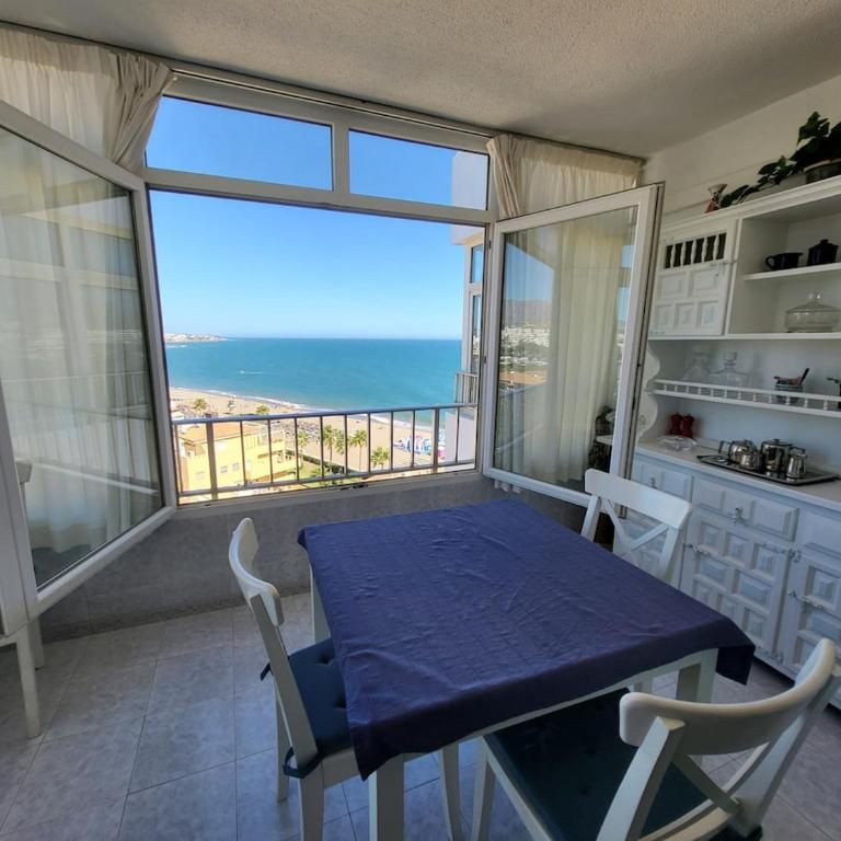 Beach Front La Cala Penthouse studio Apartment - Apartamento de 1 dormitorio - 10