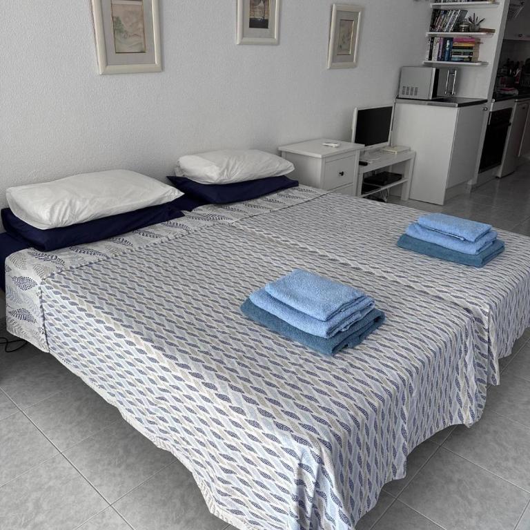 Beach Front La Cala Penthouse studio Apartment - Apartamento de 1 dormitorio - 13