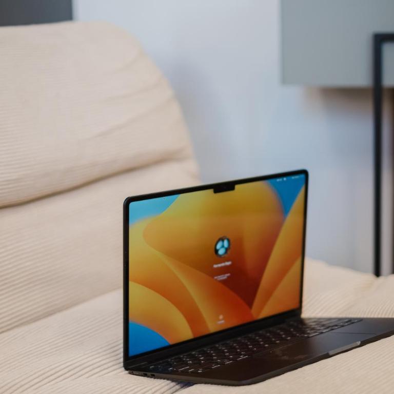 Hollywood Studio - One-Bedroom Apartment - 72