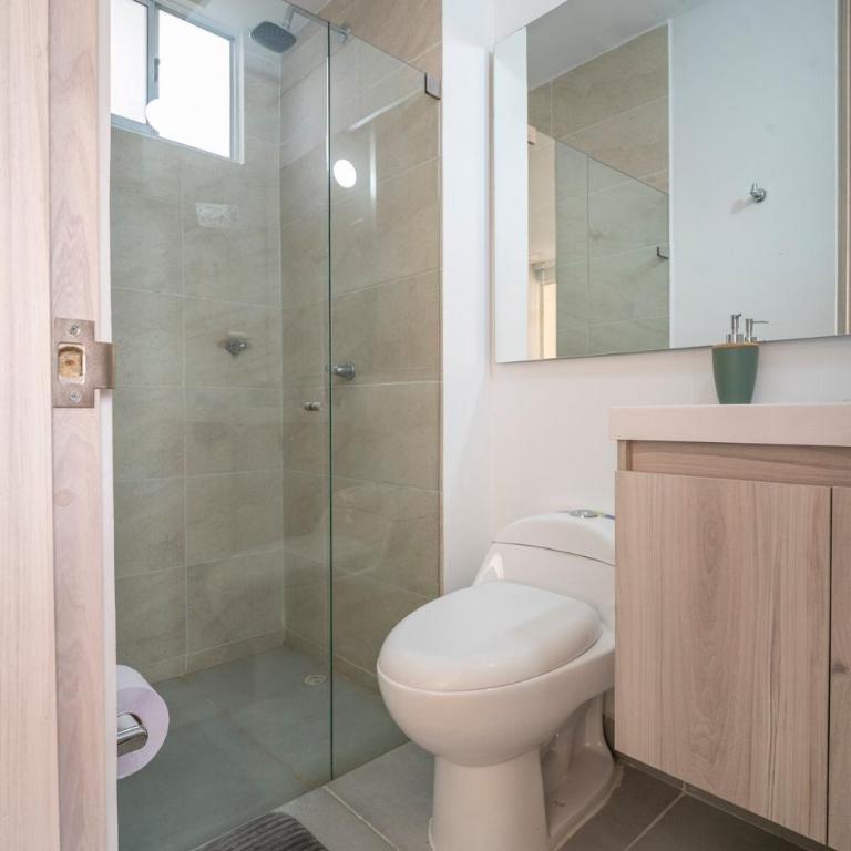 Modern apartment minutes from the beach - Apartamento de 2 dormitorios - 5