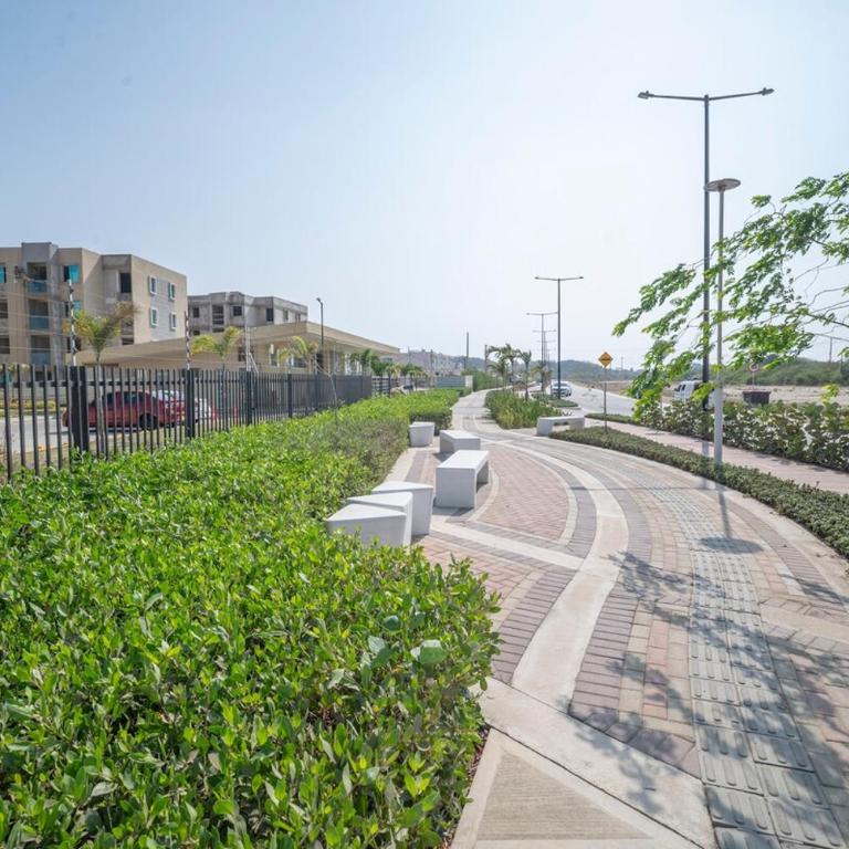 Modern apartment minutes from the beach - Apartamento de 2 dormitorios - 8