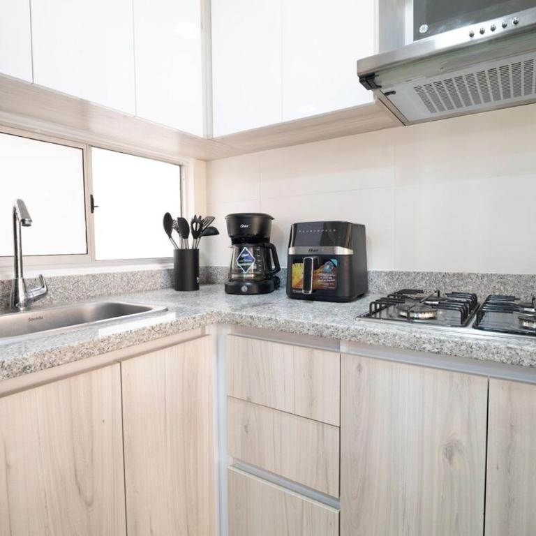 Modern apartment minutes from the beach - Apartamento de 2 dormitorios - 15