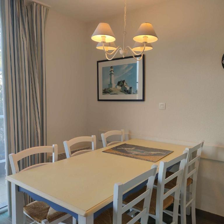 Ref 036 A louer T3 duplex avec internet et piscine dans la résidence - Appartement 2 Chambres avec Balcon - 3
