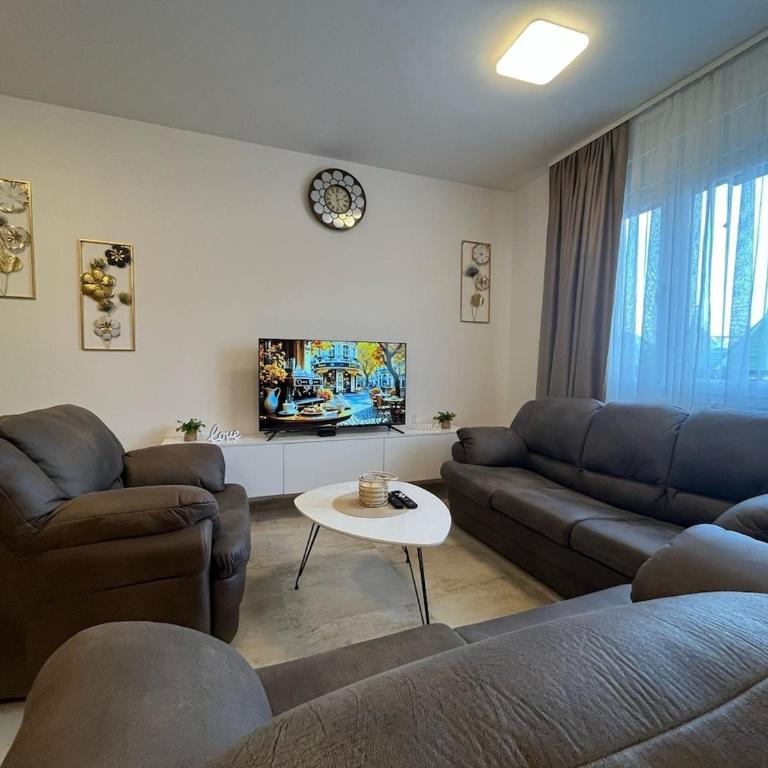 Lux apartment Rose - Two-Bedroom Standard Apartment - 7
