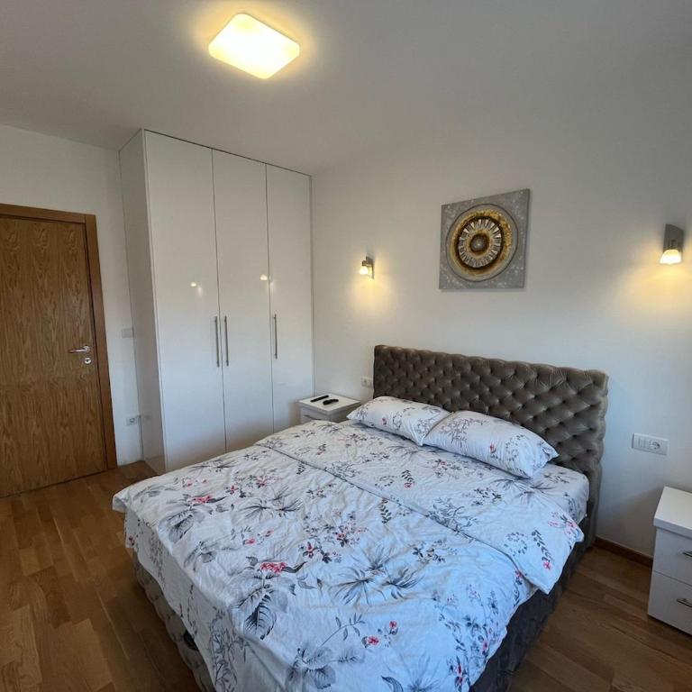 Lux apartment Rose - Two-Bedroom Standard Apartment - 17