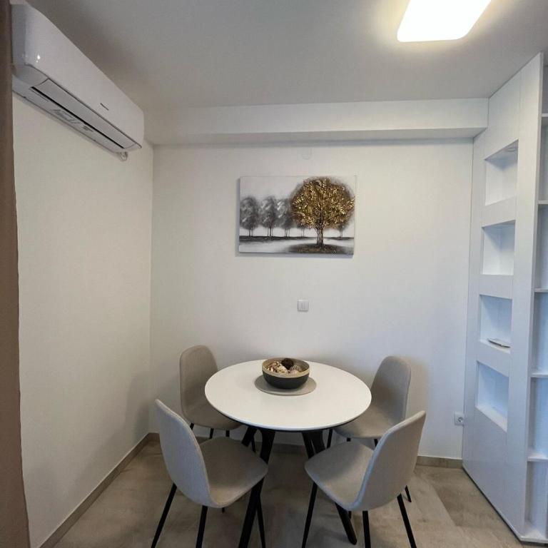 Lux apartment Rose - Two-Bedroom Standard Apartment - 18