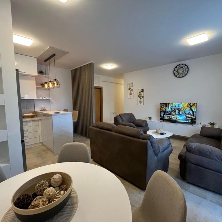 Lux apartment Rose - Two-Bedroom Standard Apartment - 24