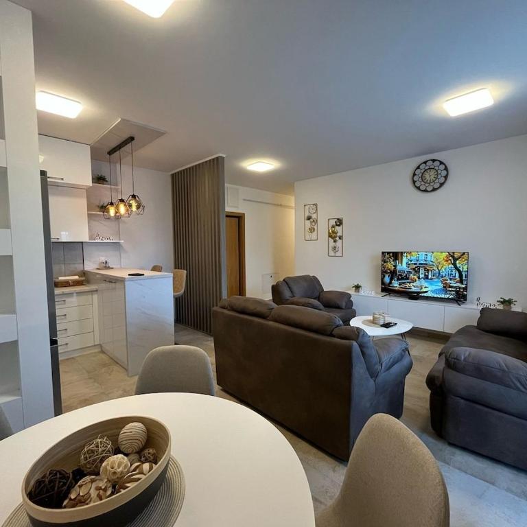 Lux apartment Rose - Two-Bedroom Standard Apartment - 29