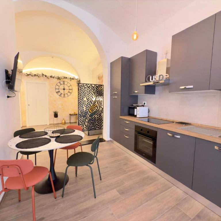 Crelugia Home - Style & Comfort near Bari Vecchia - One-Bedroom House - 3