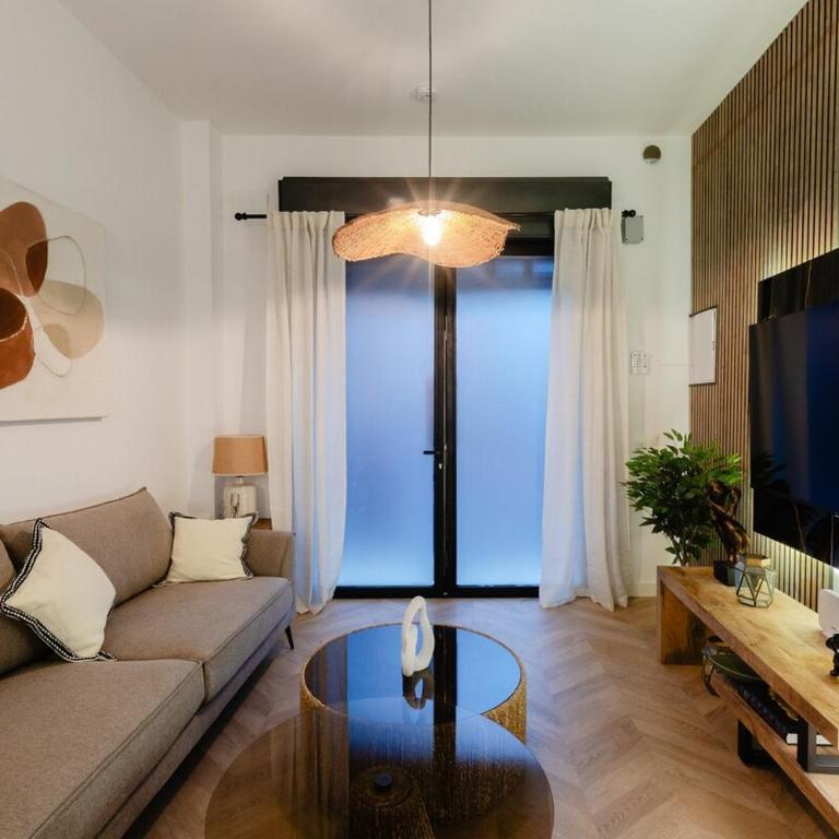 Luxury central apartment - One-Bedroom Apartment - 26