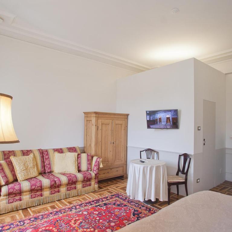 Piazza Venezia Le Camere - Superior Triple Room - 2
