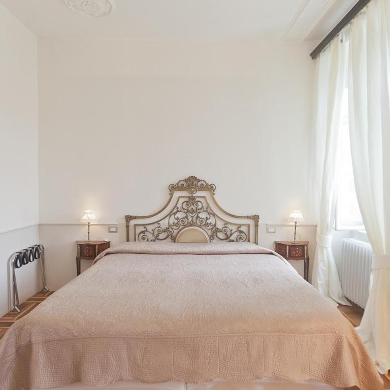 Piazza Venezia Le Camere - Superior Triple Room - 3