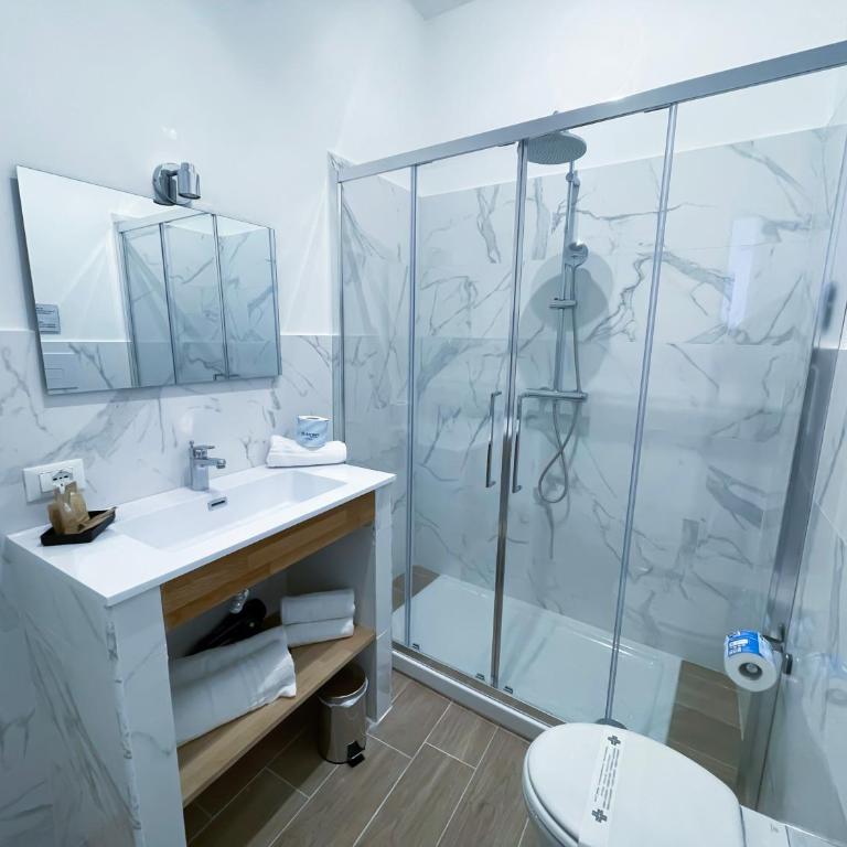 Leone Suite View & Restaurant - Zimmer mit Queensize-Bett - 1