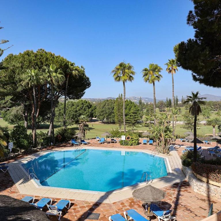 053 - Two Bed Mijas Golf Apartment in popular Matchroom Golf Club - Apartamento de 2 dormitorios - 1