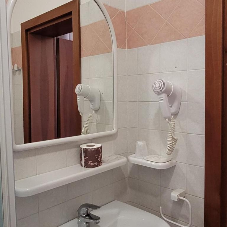 Hotel Montepiana - Camera Tripla - 12