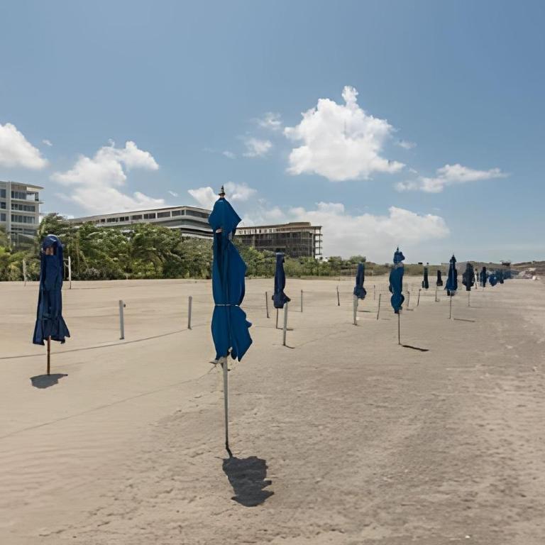 Luxurious with direct access to the beach - Deluxe One-Bedroom Apartment - 36