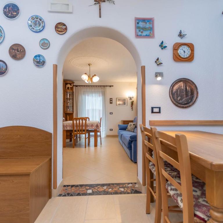 Casa Erica - Appartamento con Vista e Balcone - 9