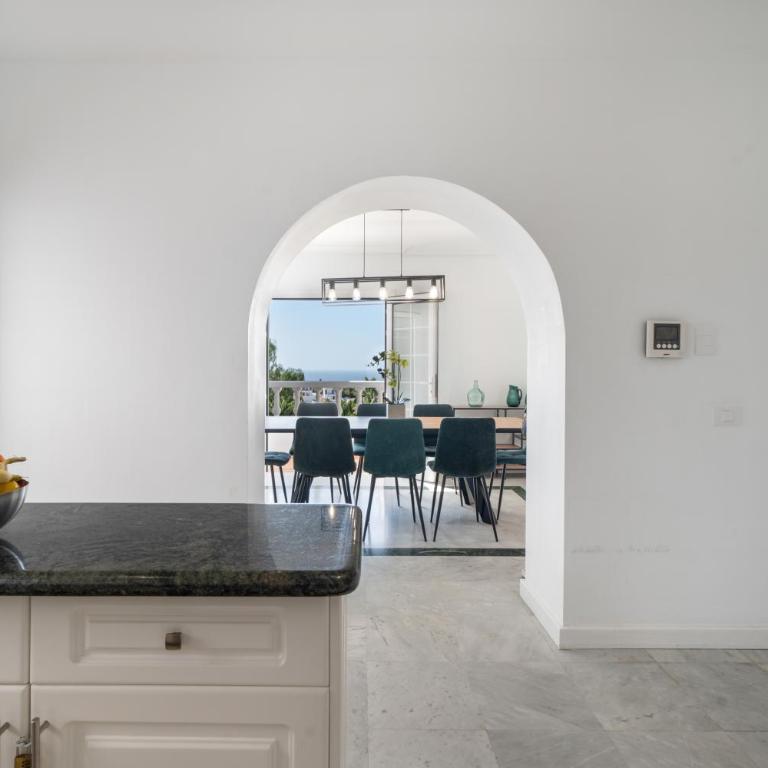 Villa Marbella-private heated pool and breathtaking view - Villa - 19