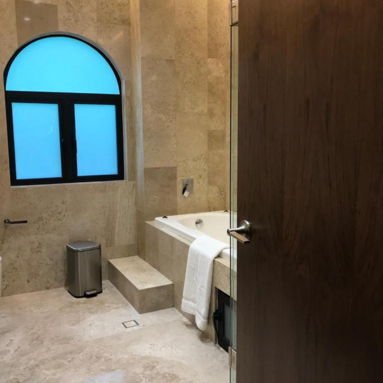 Hotel Casa Ensenada Luxury Boutique Hotel - King Room with Spa Bath - 4