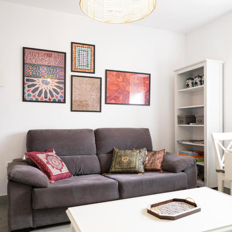 Warm Light of Albayzin - Free Parking 15 min away - Two-Bedroom Apartment - 19