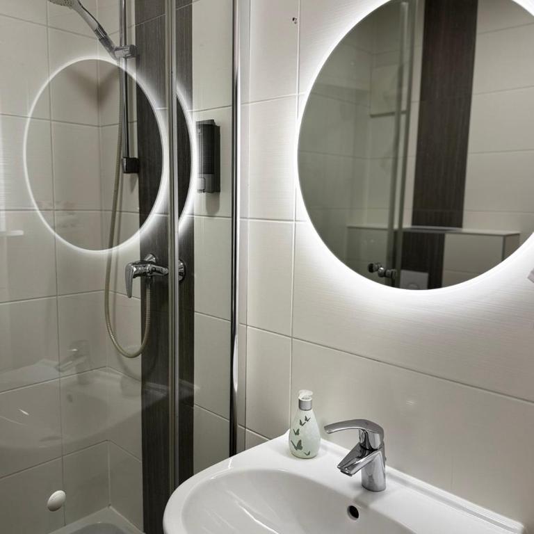 Terrace by BestChoice - FREE Parking - Self Check-in - Apartment - 3
