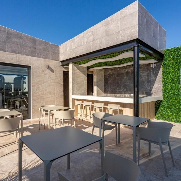Nature view steps from the Caribbean Sea - One-Bedroom Apartment - 8