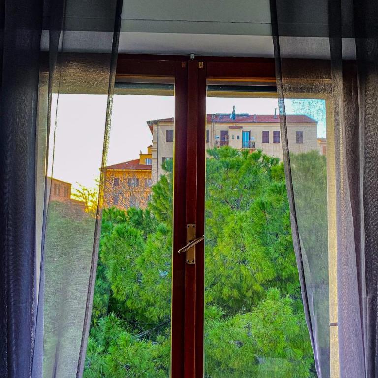 Le2sorelle - Camera Singola con Bagno in Comune - 8