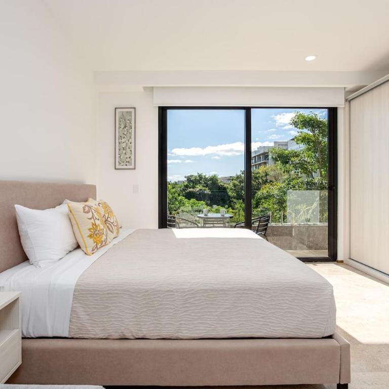 Nature view steps from the Caribbean Sea - One-Bedroom Apartment - 36