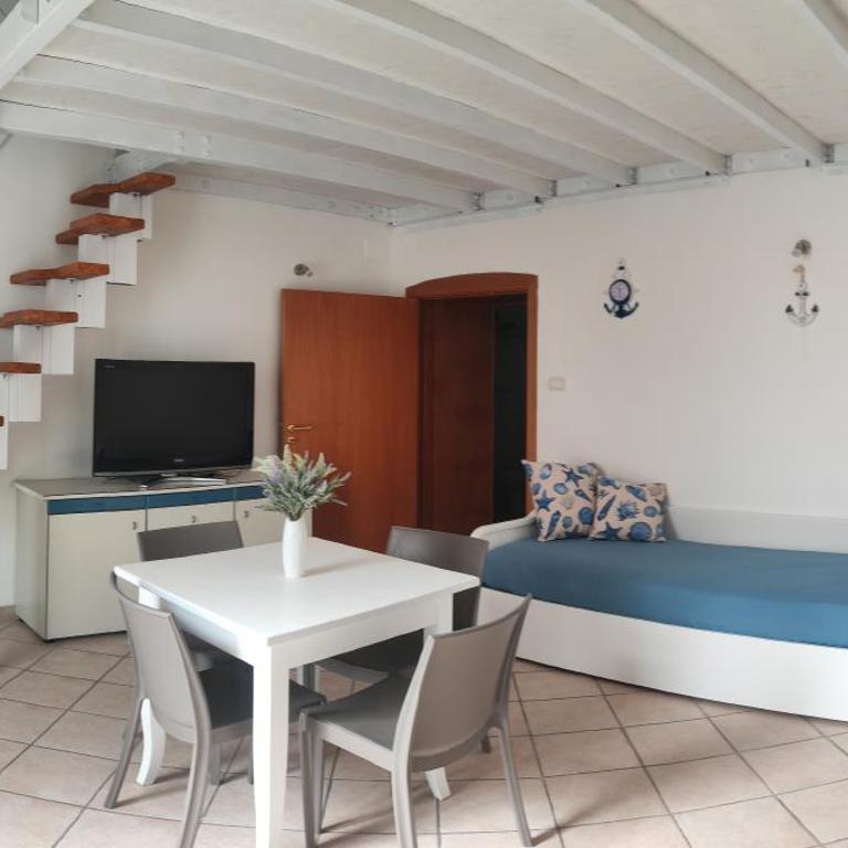 Marine Place Gallipoli - One-Bedroom Apartment - 5