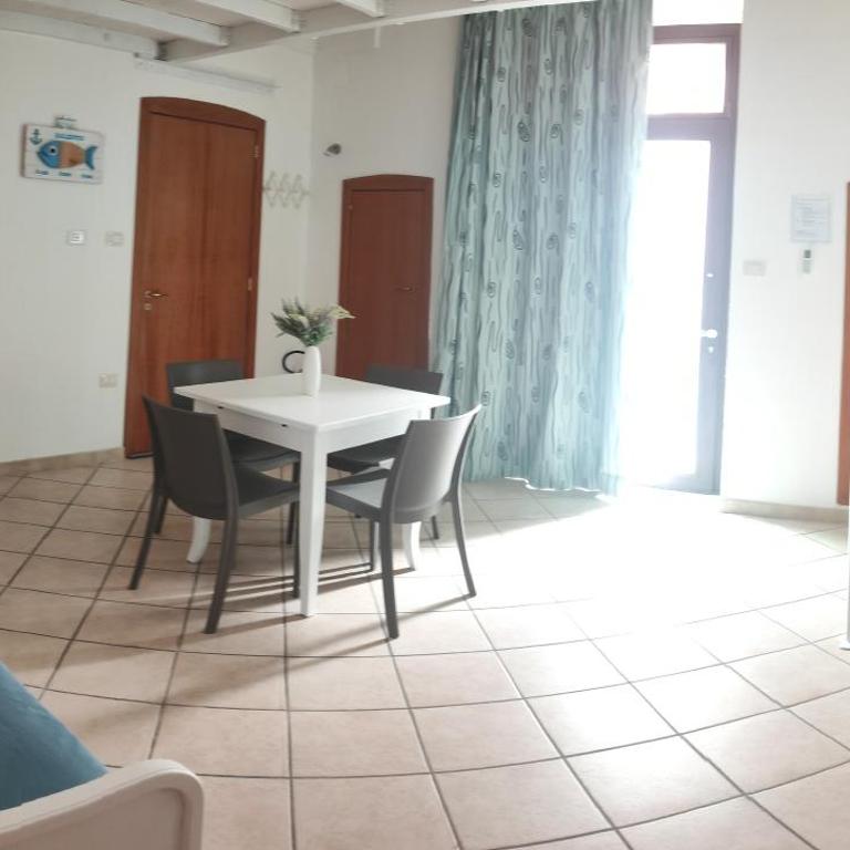 Marine Place Gallipoli - One-Bedroom Apartment - 8