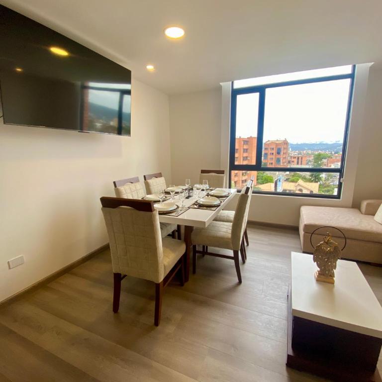 Modern apartment in Cuenca - Two-Bedroom Apartment with City View - 6