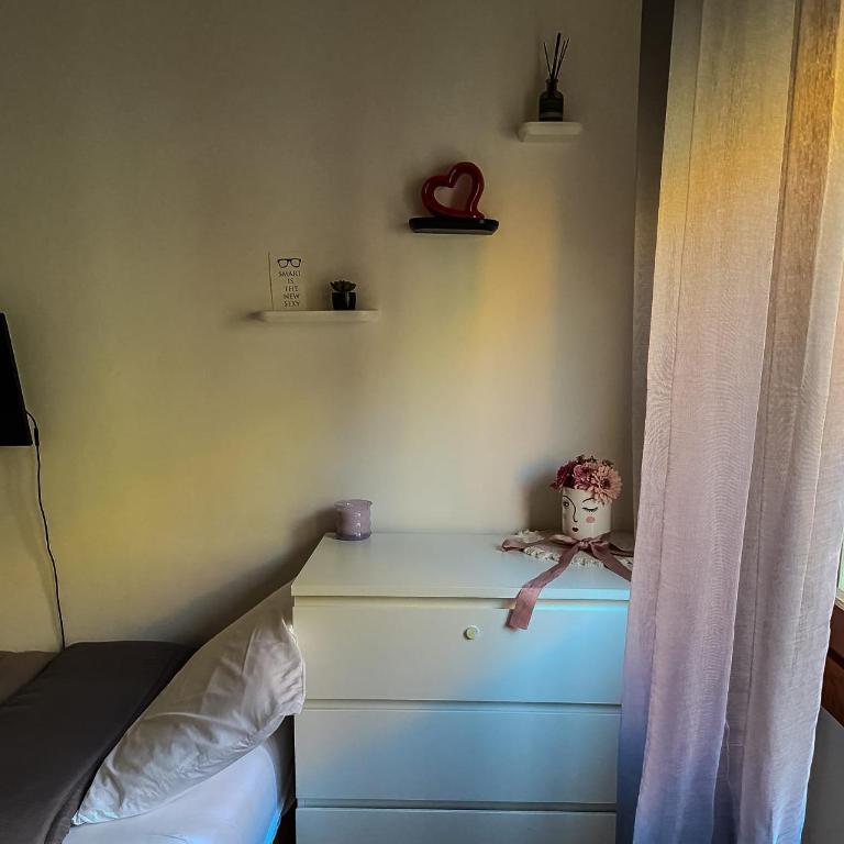 Le2sorelle - Camera Tripla Basic con Bagno in Comune - 7