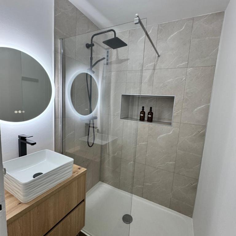 Le renouveau - Two-Bedroom Apartment - 6