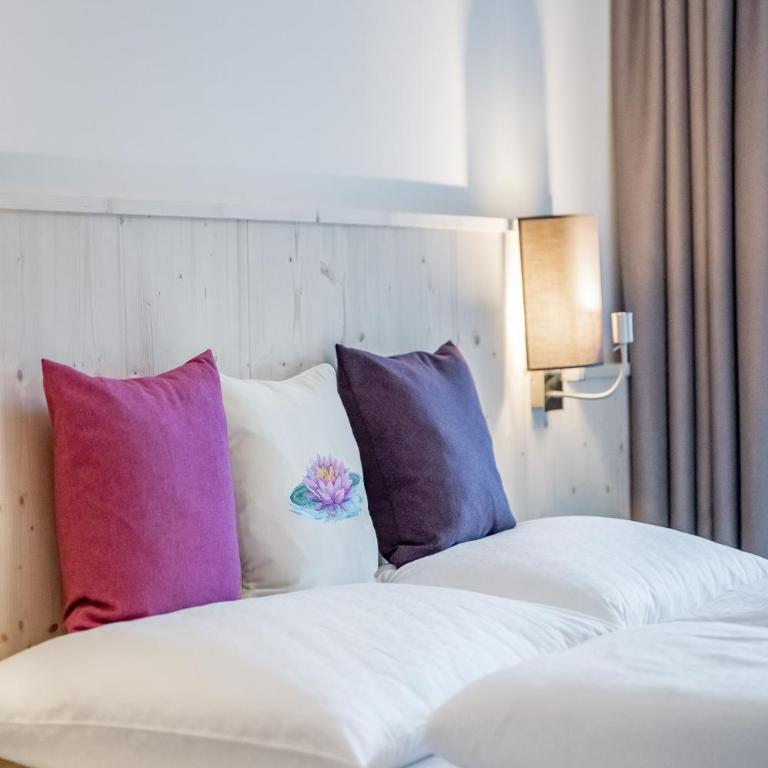 Seehüter's Hotel Seerose - Piburger See, Ötz - Deluxe Double Room (2 Adults + 1 Child) - 7