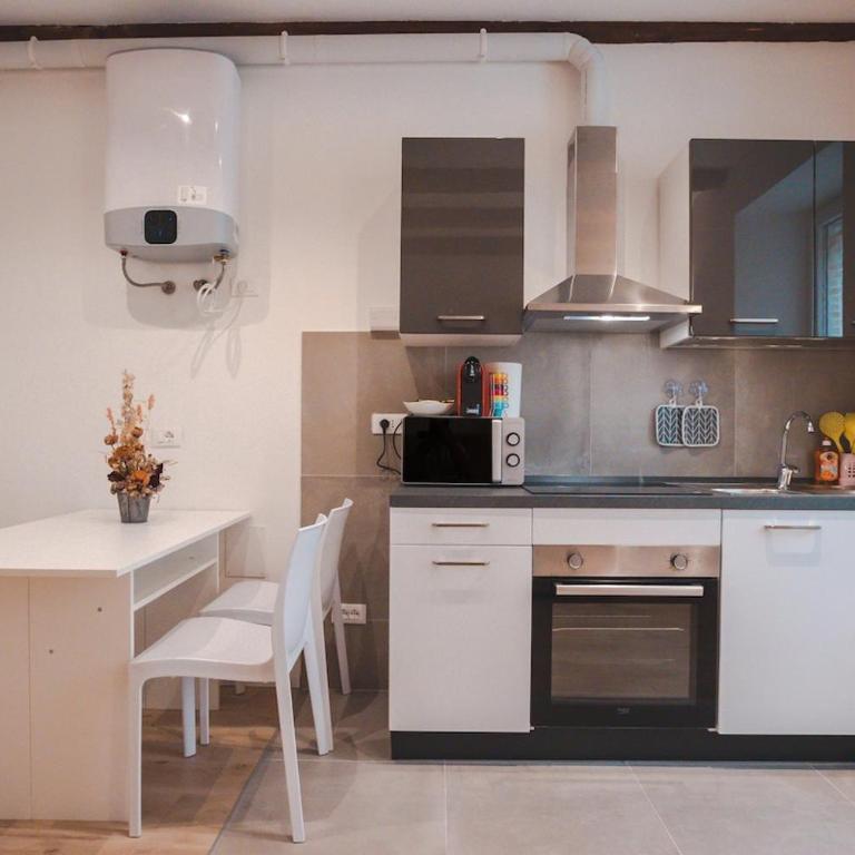 SuperFast Fibre & Netflix Modern Suite Roiano - Appartamento con 2 Camere da Letto - 14