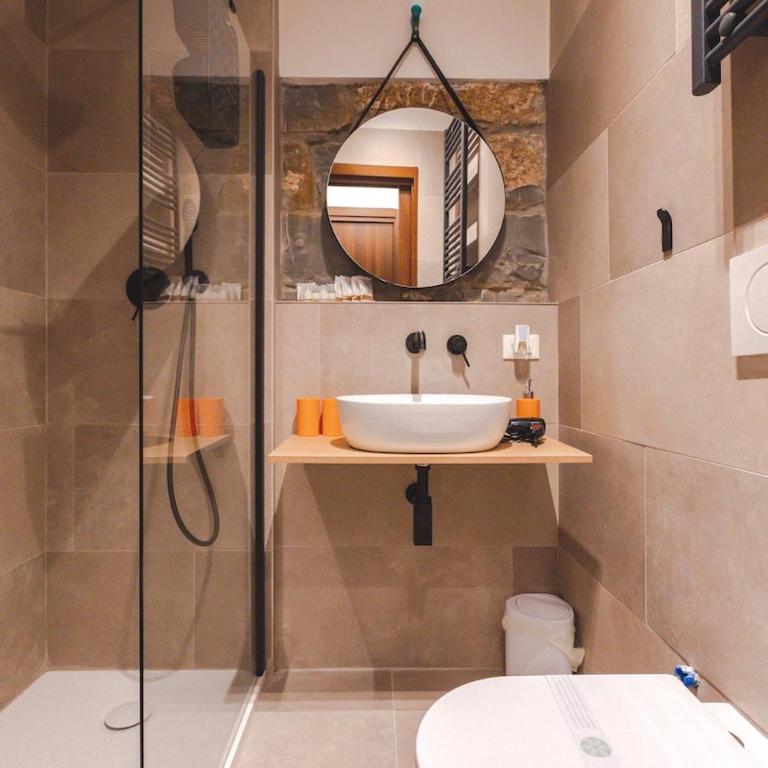 SuperFast Fibre & Netflix Modern Suite Roiano - Appartamento con 2 Camere da Letto - 16