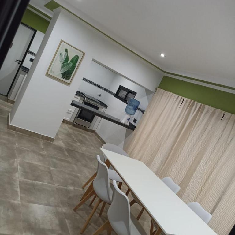 ვႷჿʇⴝꞁƂϨȢʇ Casa quinta con quincho y pileta, Equipada Completa, con Cochera Doble, 3Habit 2baños, para 7 Personas inicial, Alquiler Temporal Ramallo- San Nicolás, Consultar para dormir mas personas WHATSAP AL ვႷჿʇⴝꞁƂϨȢʇ, CONSULTAR PARA RESERVAR EN PRIV - Apartamento de 3 dormitorios - 6