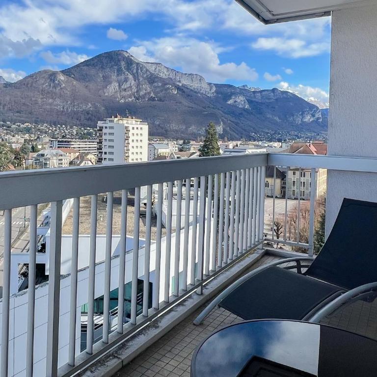 Mont Royal balcon vue imprenable sur les montagnes - Appartamento con Vista Montagna - 8