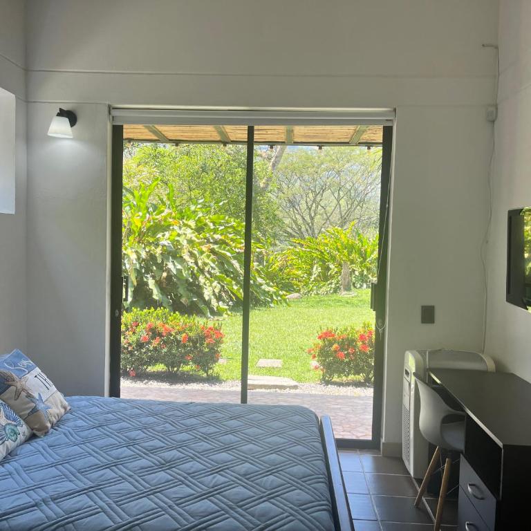 Finca La Siria vista Cerro Tusa - Three-Bedroom House - 10