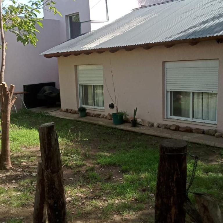 One Week Hospedaje- Hostel - Three-Bedroom Apartment - 28