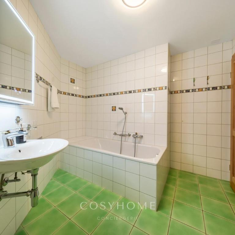 La Maison Lou l Ski in-out l Parking l By CosyHome - Appartement 2 Chambres avec Vue sur la Montagne - 23