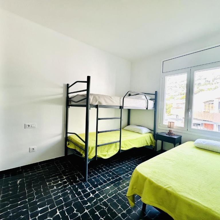 Amplio apartamento en Roses cerca de la playa, con estacionamiento. - ES-258-76 - Apartment - 22