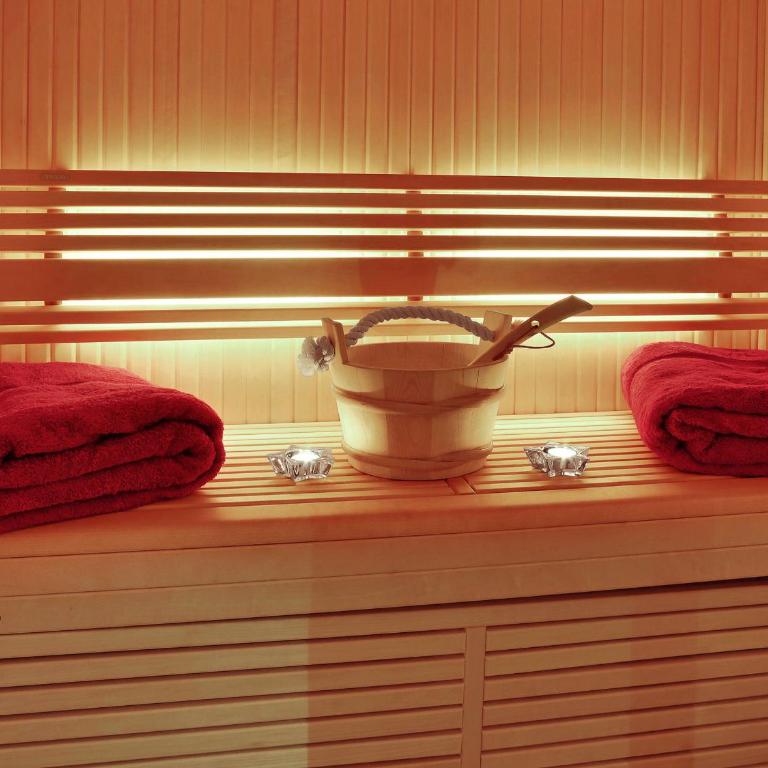 Chalet 4★, 14 pers, sauna, 6 chambres à La Clusaz, pieds des pistes - FR-1-304-306 - Chalet - 3