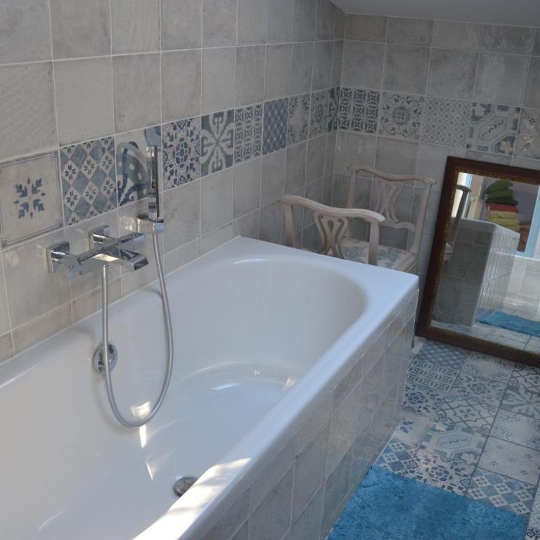 Villa Lea - Chambre Familiale avec Salle de Bains Privative - 5