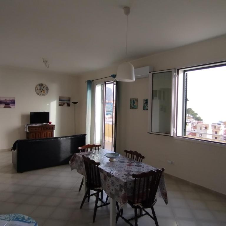 Le finestre sul mare - Two-Bedroom Apartment - 17