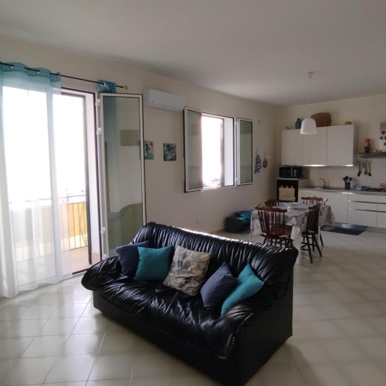 Le finestre sul mare - Two-Bedroom Apartment - 4