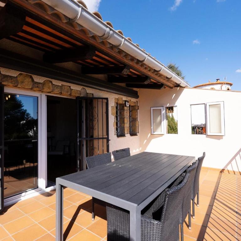 Villa Las Dos Rocas - Vacation Home - 26