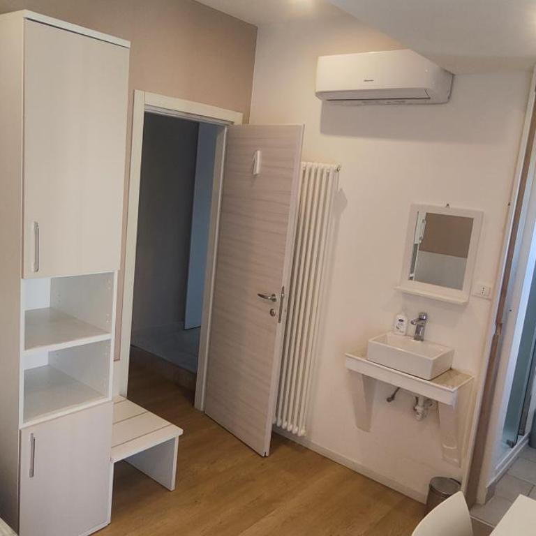 vroom508 - Camera Singola con Bagno Privato - 23
